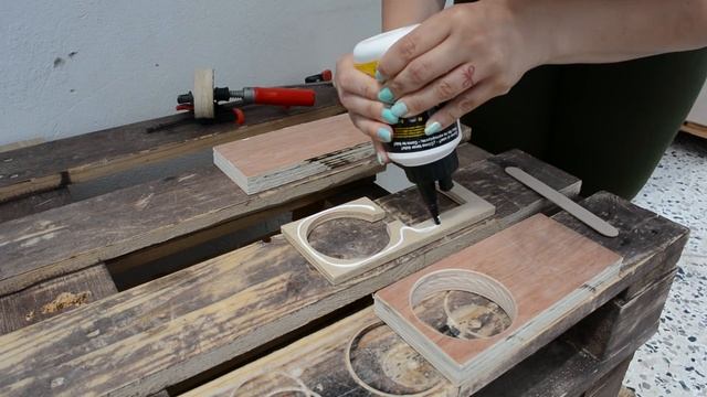 DIY WOODEN PHONE SPEAKER (English Subtitles) смотреть онлайн