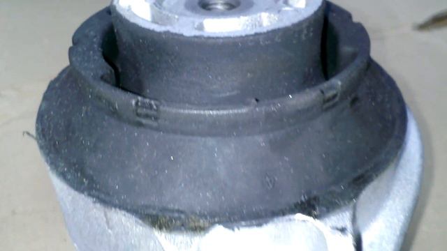 Подушкa двигателя A1242402617 A1402402217 (Febi 07960) смотреть онлайн