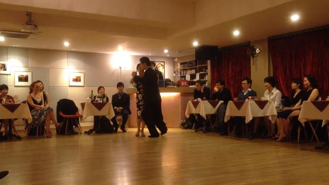 나비 & 봉봉 앵콜 공연 (2014. 3. 15 Tango Club Ataniche, Seoul, Korea) смотреть онлайн