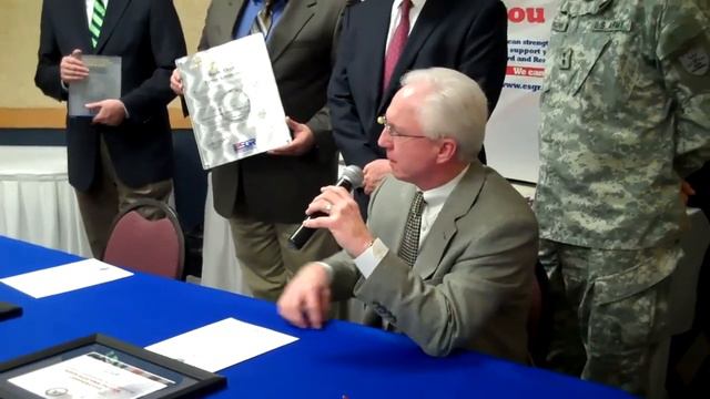 Ron Harper signs statement of support for employee-soldiers смотреть онлайн