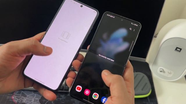 Motorola Razr 40 Vs Samsung Galaxy Z Flip 4 | Razr 2023 Review