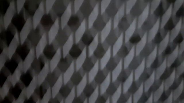 Что будет если открыть двери распашного лифта между этажами ? смотреть онлайн