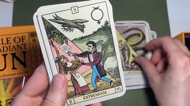 Oracle of the Radiant Sun: Flip-Through смотреть онлайн