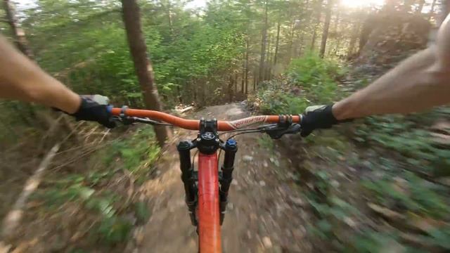 Should I Ride the Longest, Most Epic Rock Slabs Blind?! - 'IN-N-Out Burger' in Squamish! смотреть онлайн