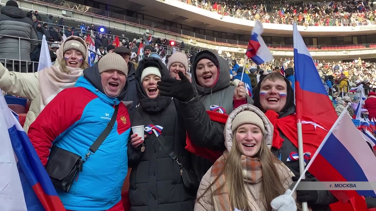 Делегация жителей Костромской области побывала на концерте «Слава защитникам Отечества» в Москве