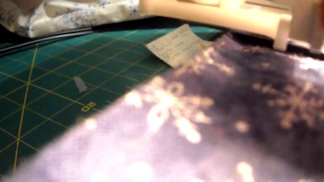 Making a button Hole (Janome Execel) Part 3/3 смотреть онлайн