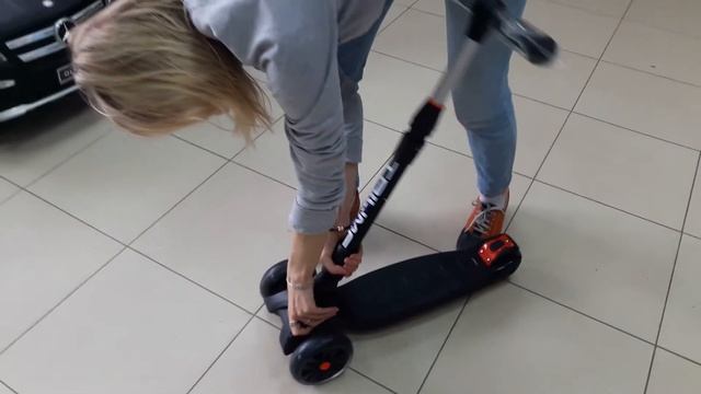 Трехколесный самокат TriumfActive Maxi ProFlash SKL-L-02 www.play-kid.ru смотреть онлайн