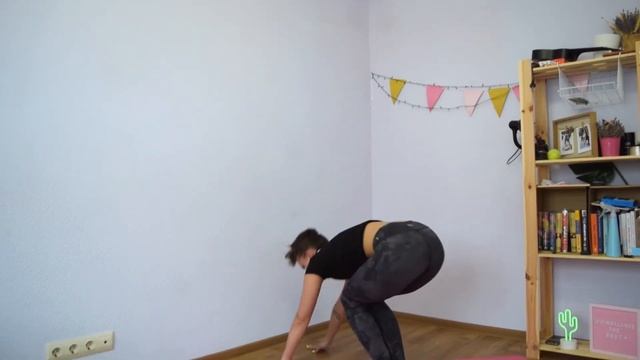 Стойка на руках у стены 2 способа смотреть онлайн