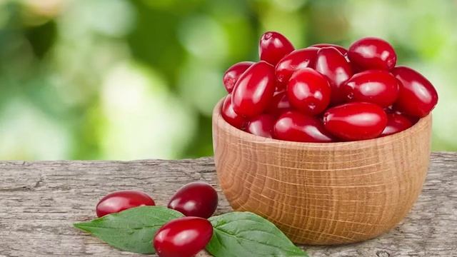 Что творит КИЗИЛ с организмом? Польза и вред кизила. смотреть онлайн