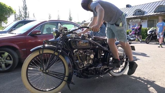 Indian Motorcycle-old Motorcycle-Старый мотоцикл-Motorbike