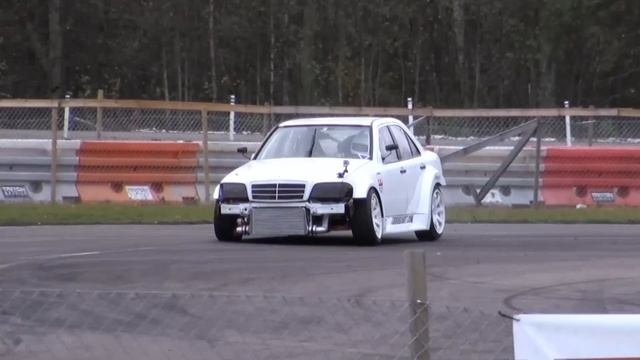 Driftloco Mercedes C36 AMG Turbo Driftcar - Green Valley 2013 (First Shakedown) смотреть онлайн