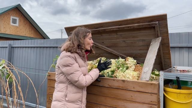 Поработали в САДУ. Всё бегом-бегом) Готовим сад к зиме! смотреть онлайн