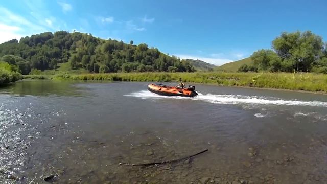 река Ануй, Алтайский край / водометом по Алтаю смотреть онлайн