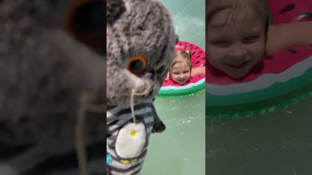 Басик на море. Шарджа. 2023.05.06. смотреть онлайн