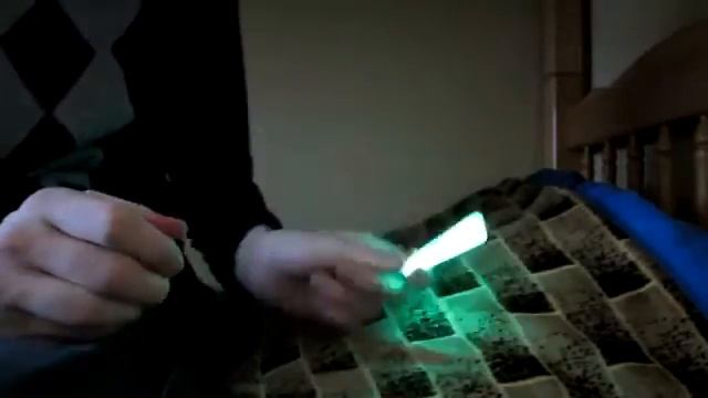 Зеленые светящиеся палочки Света Glow шнурки аксес смотреть онлайн