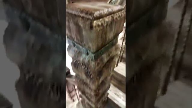 Лестница в стиле рустик, с элементами ковки. смотреть онлайн