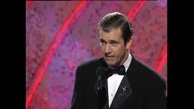 Mel Gibson Wins Best Director Motion Picture - Golden Globes 1996 смотреть онлайн