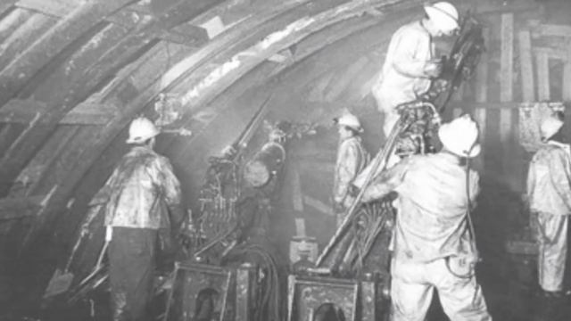12 Tunnels That Will Blow Your Mind смотреть онлайн