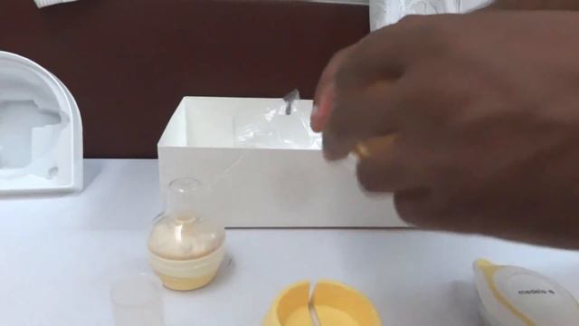 Best Breast pumps |Medela Harmony Manual Breast Pump Review - Cream And Yellow смотреть онлайн