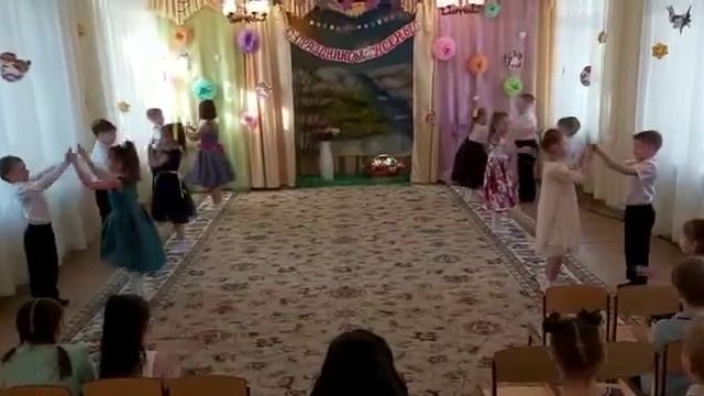 Карело-финская полька. Подготовительная группа.танец на 8 марта. Восьмое марта. смотреть онлайн