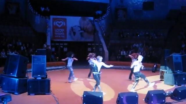 Дима подобрал микрофон смотреть онлайн