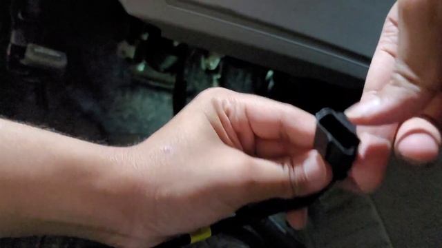 2007-2011 Toyota Camry Pedal Commander Install смотреть онлайн