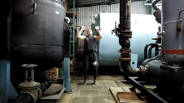 Жим гирь на МАКС 23 / Заводской качок смотреть онлайн