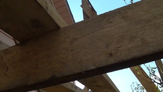 Сайдинг на дачный домик, вариант отделки с заменой нескольких окон. смотреть онлайн