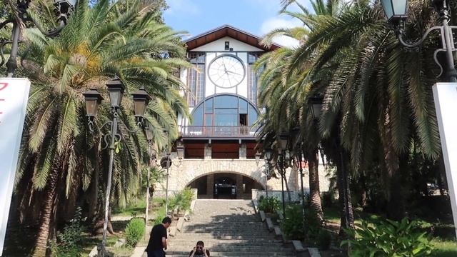 Абхазия Гагра Обзор Заброшенный ЖД вокзал и Приморский Парк смотреть онлайн