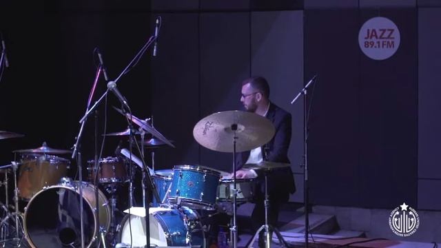 Анна Бутурлина - Луна роняет нежный свет | Сольный концерт «Женские киноистории», 2016 смотреть онлайн