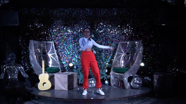 Поёт Ярослава. Новогодний концерт в Краснодаре. Вокальная студия Вероники Машениной. Яблоновский. смотреть онлайн