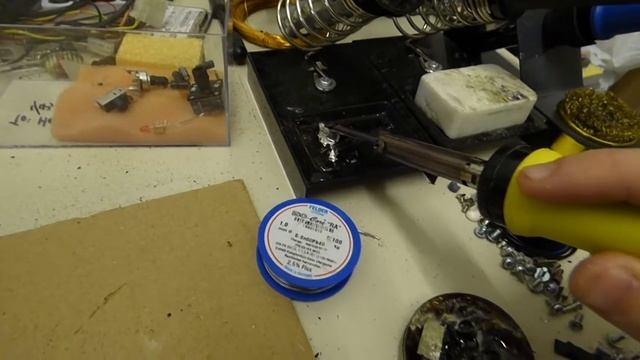 Китайский паяльник с медным с неперегреваемым жалом переносящий канифоль смотреть онлайн