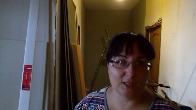 Женский ремонт. Сама делаю электрику в кладовке смотреть онлайн