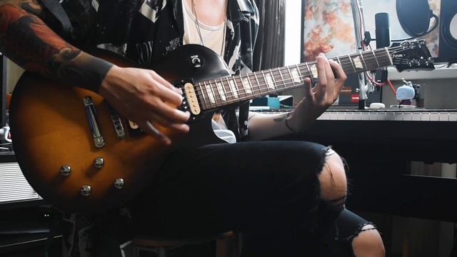 Gibson Les Paul Future Tribute 2012 смотреть онлайн