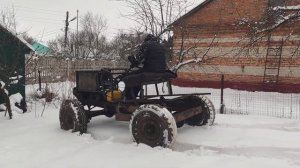 Первый выезд на самодельном тракторе из уаза с двигателем ваз 2109