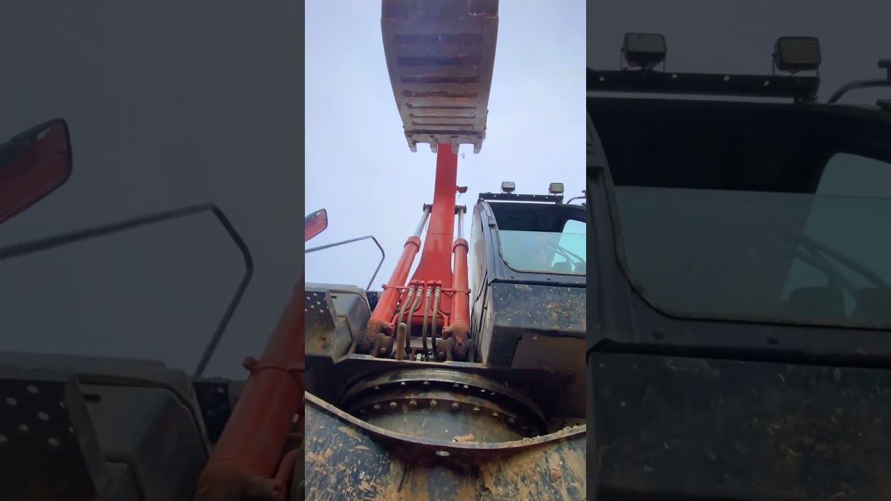 Проезд экскаватора в 20 тонн над человеком.Муз RedlineМузыкант: EnjoyMusicСайт:https://enjoymusic.ai смотреть онлайн