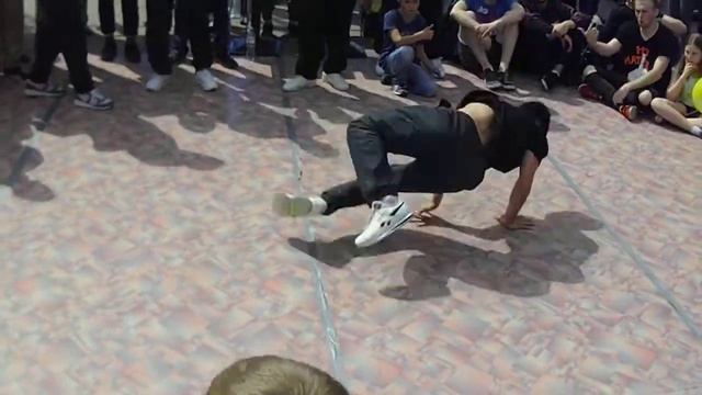 Чемпионы мира по брейк-дансу-2014 "Predatorz" в Липецке на ДР ТРЦ "Европа"- 2018. смотреть онлайн