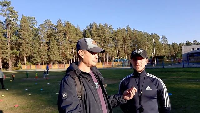 Тренировки на свежем воздухе для маленьких футболистов смотреть онлайн