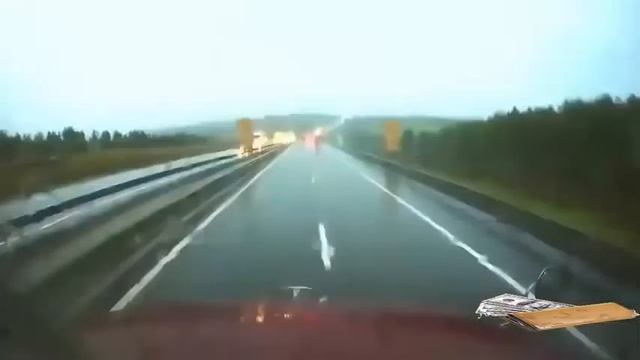 Ultimate Truck Crash Compilation 2015; Car Accidents, BigRig Crashes into sma смотреть онлайн