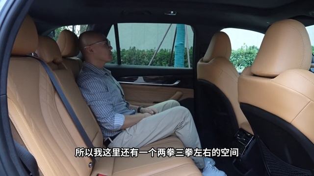 一台能当三台开，增程电动SUV吉利星越L Hi·P смотреть онлайн