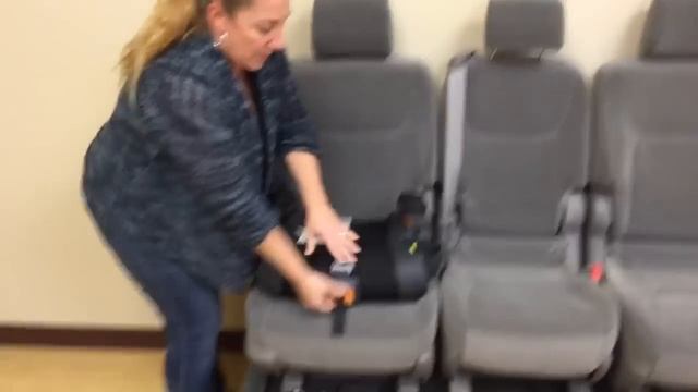 Chicco GoFit Plus - booster with quick release latch attachments смотреть онлайн