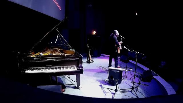 Аnоthеr Вriсk ln Тhе Wаll (Pink Flоyd) - Igor Presnyakov - fingerstyle guitar (concert Moscow 2015) смотреть онлайн