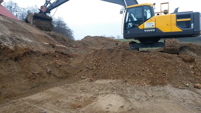 Volvo EC 220 EL смотреть онлайн