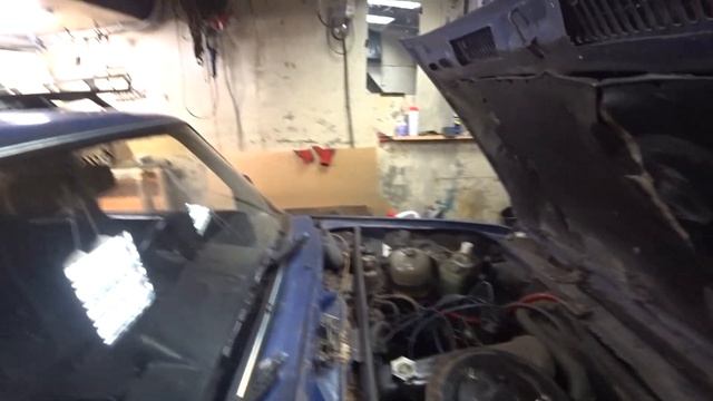 СТУЧИТ, ДЫМИТ, ЖРЕТ МАСЛО. ВАЗ 2107. Выясняем причину смотреть онлайн