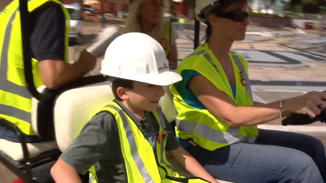 Atticus Shaffer Visits LEGOLAND Florida смотреть онлайн