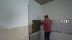 Укладка фартука на кухне