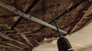 День 67. Дранка и доски. Восстановление деревянного основания на старом потолке под штукатурку.