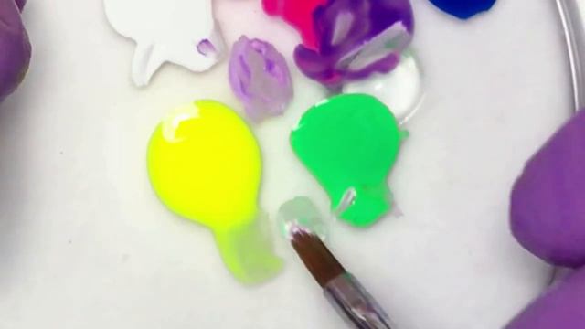 Весенний дизайн ногтей Цветочный маникюр гель лаком Berry Bar смотреть онлайн