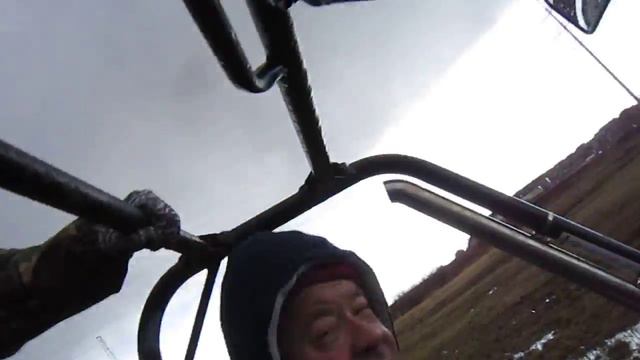 В честь Первомая ударили автопробегом по бездорожью д.Пазелы!! смотреть онлайн