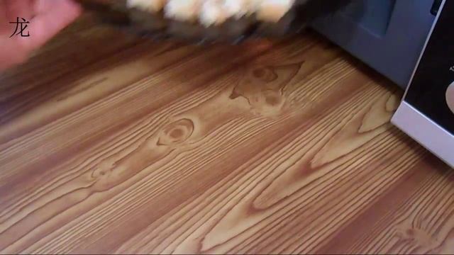 Как приготовить сухарики за 5 минут. Crackers for 5 minutes in the microwave. смотреть онлайн